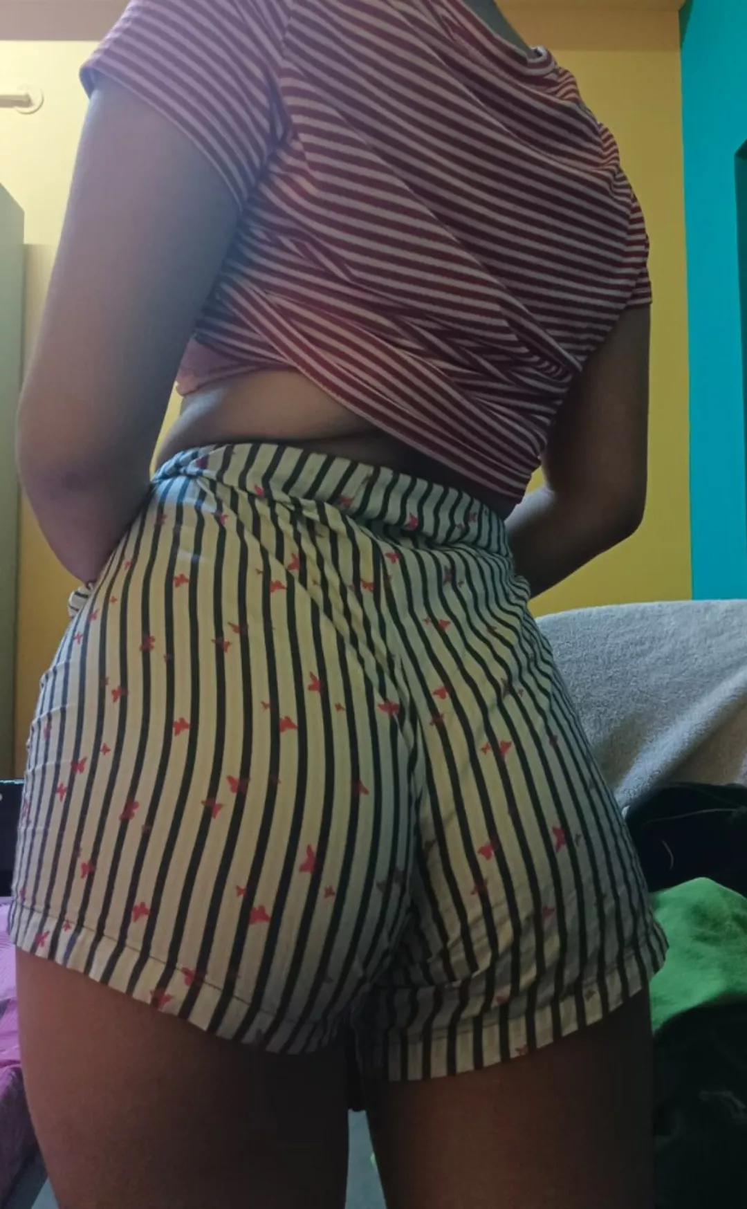 (F 19)Looking to cuck my bf.... Anyone up? 