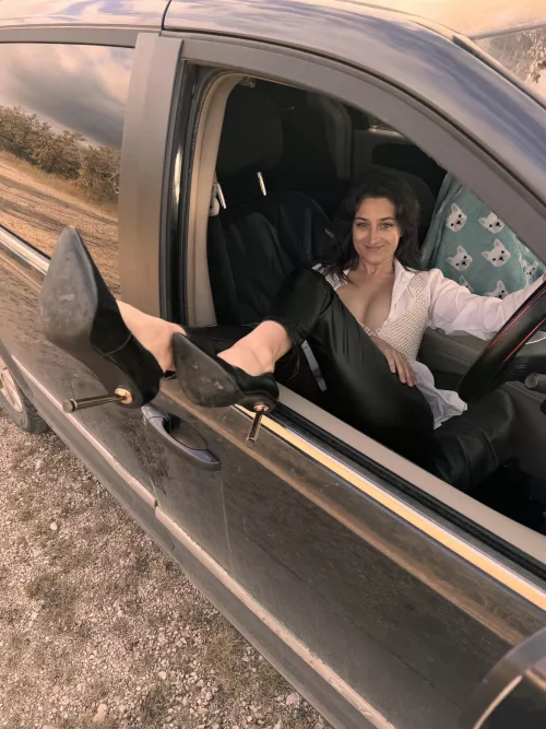 Feet should always be in heels