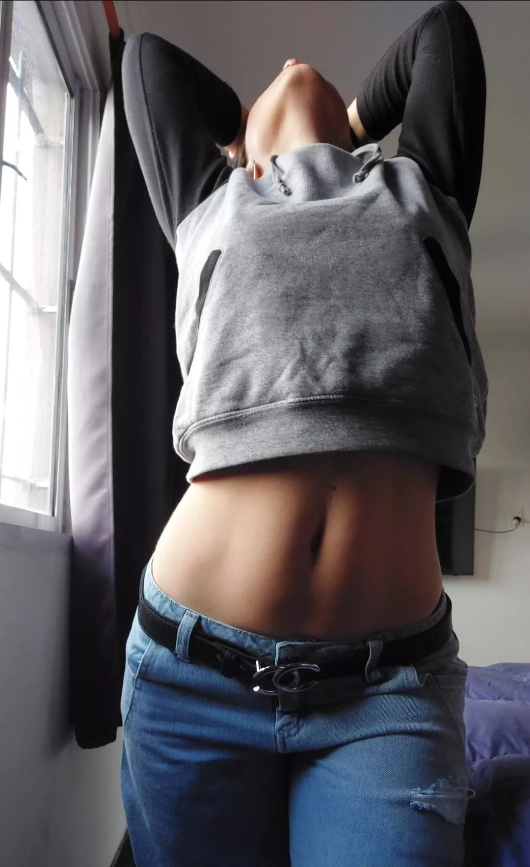 Grab my waist and put yourself on your knees, I want to feel you are mine