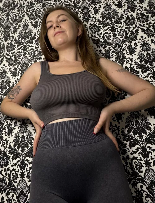 Heard you're into sexy brunettes