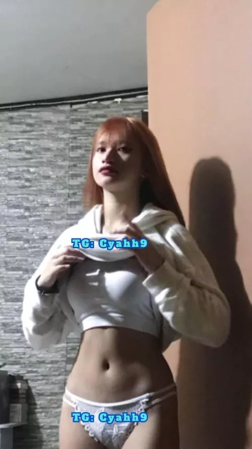 hi im cia, offering vcs, booking, customs/gfe available dmm🤗 open for 3some also