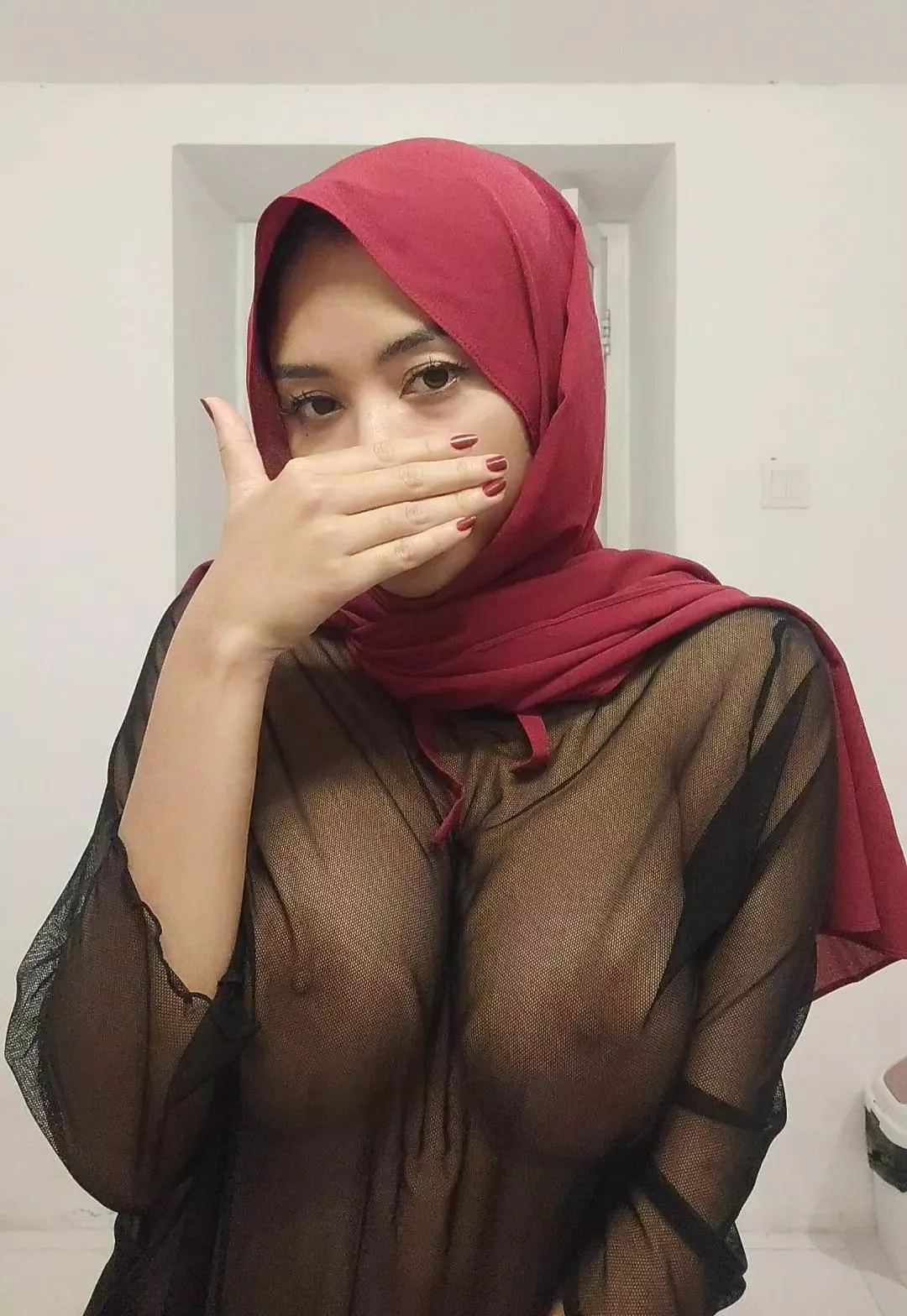 I feel modest and slutty at the same time