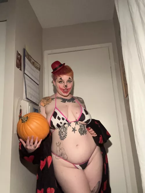 I have to be the sexiest clown in the grocery store