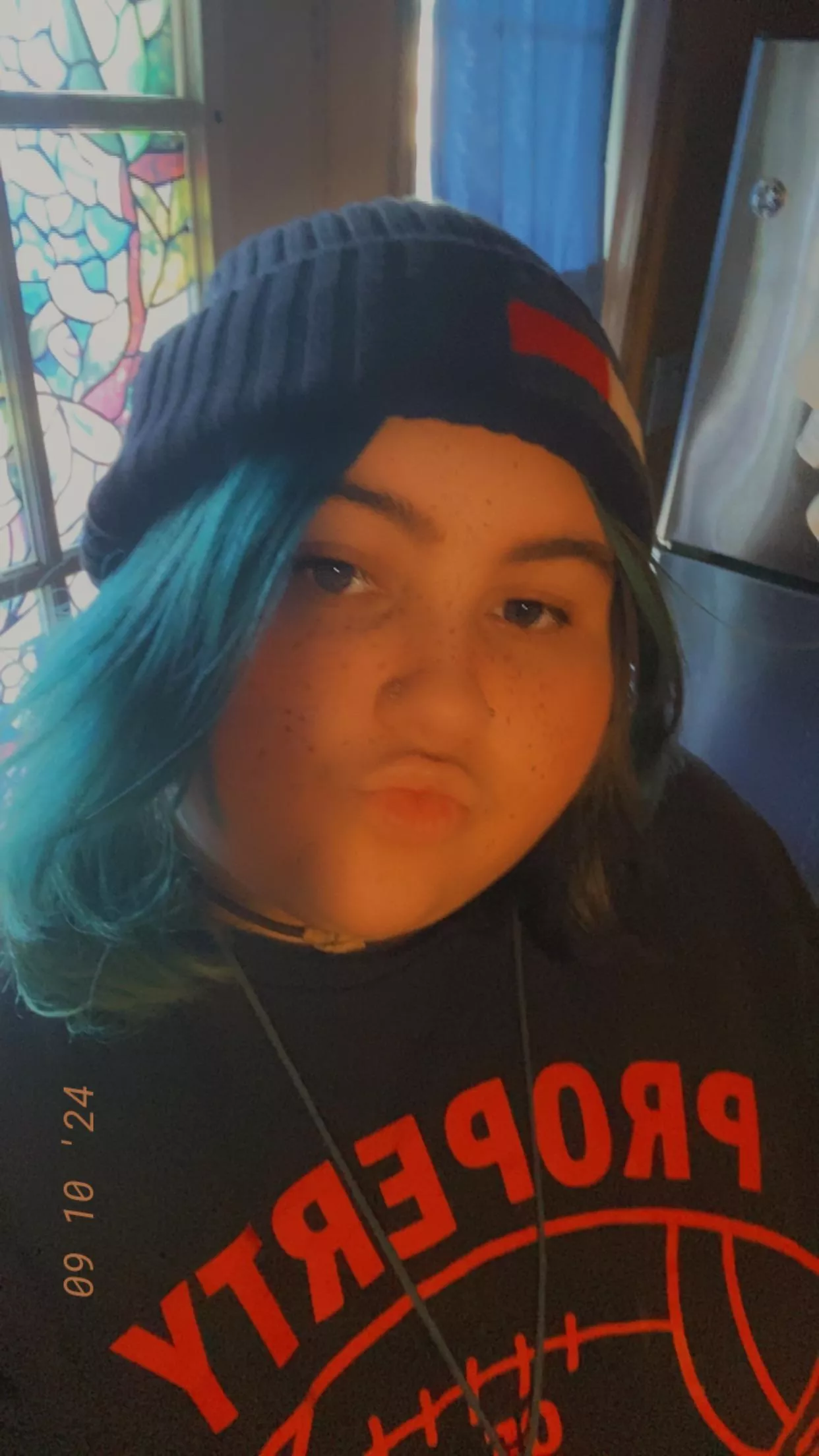 I lowkey just want a smart subby to talk while I listen and spend his money 😭