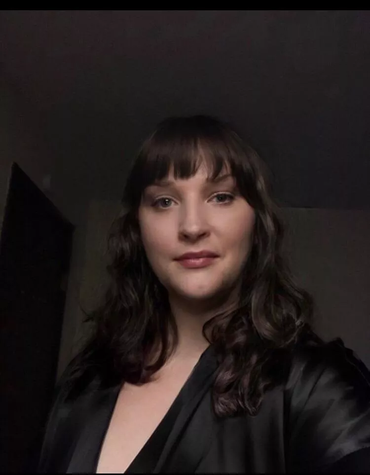 I want to be turned into a bbc slut. Let’s make it happen 🖤