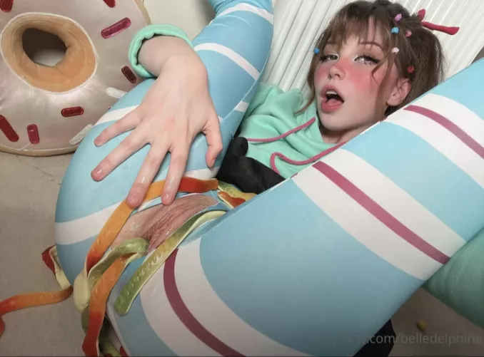 I want to eat the worms out of her