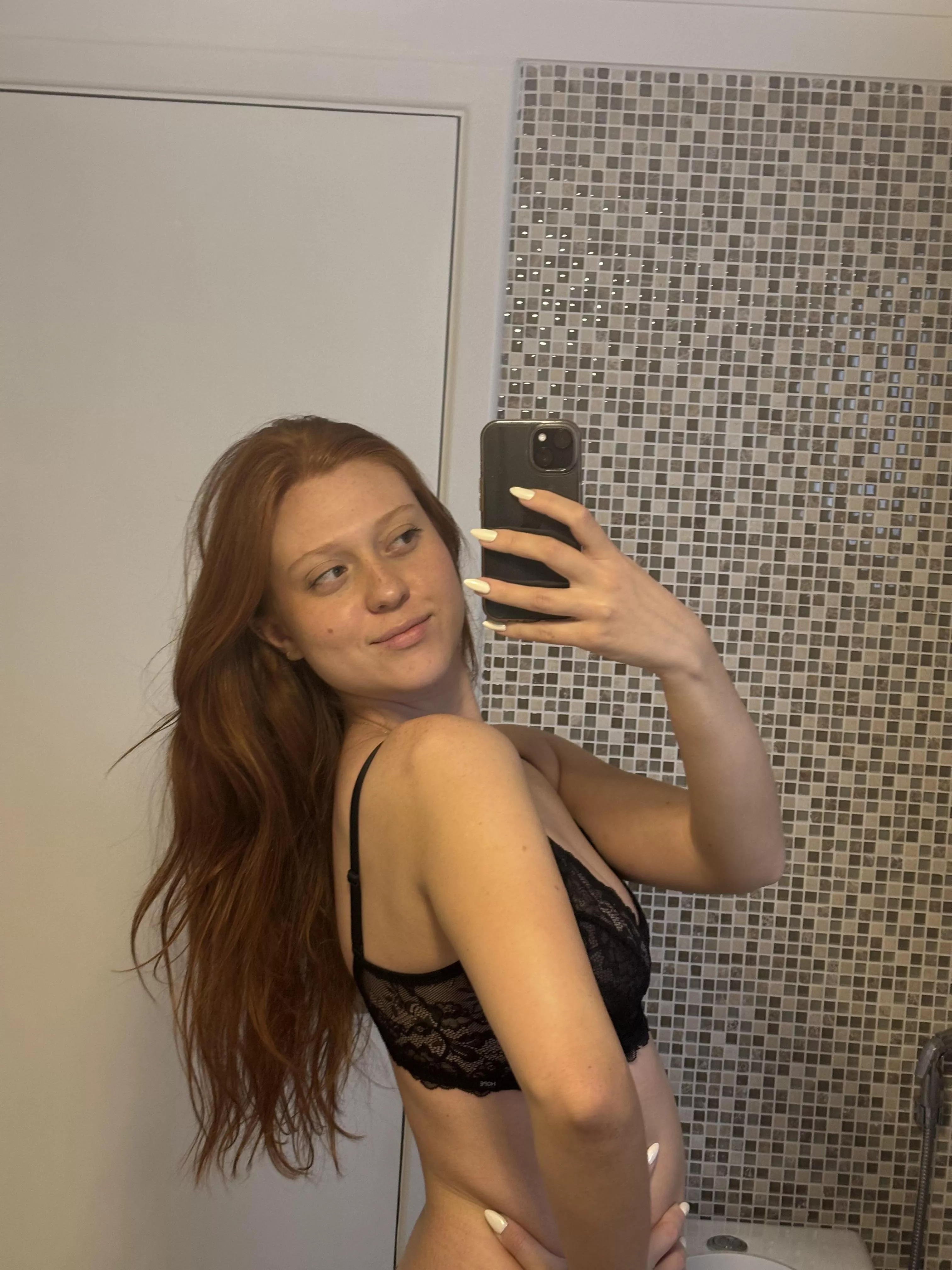 I'm feeling so hot in this lingerie. 