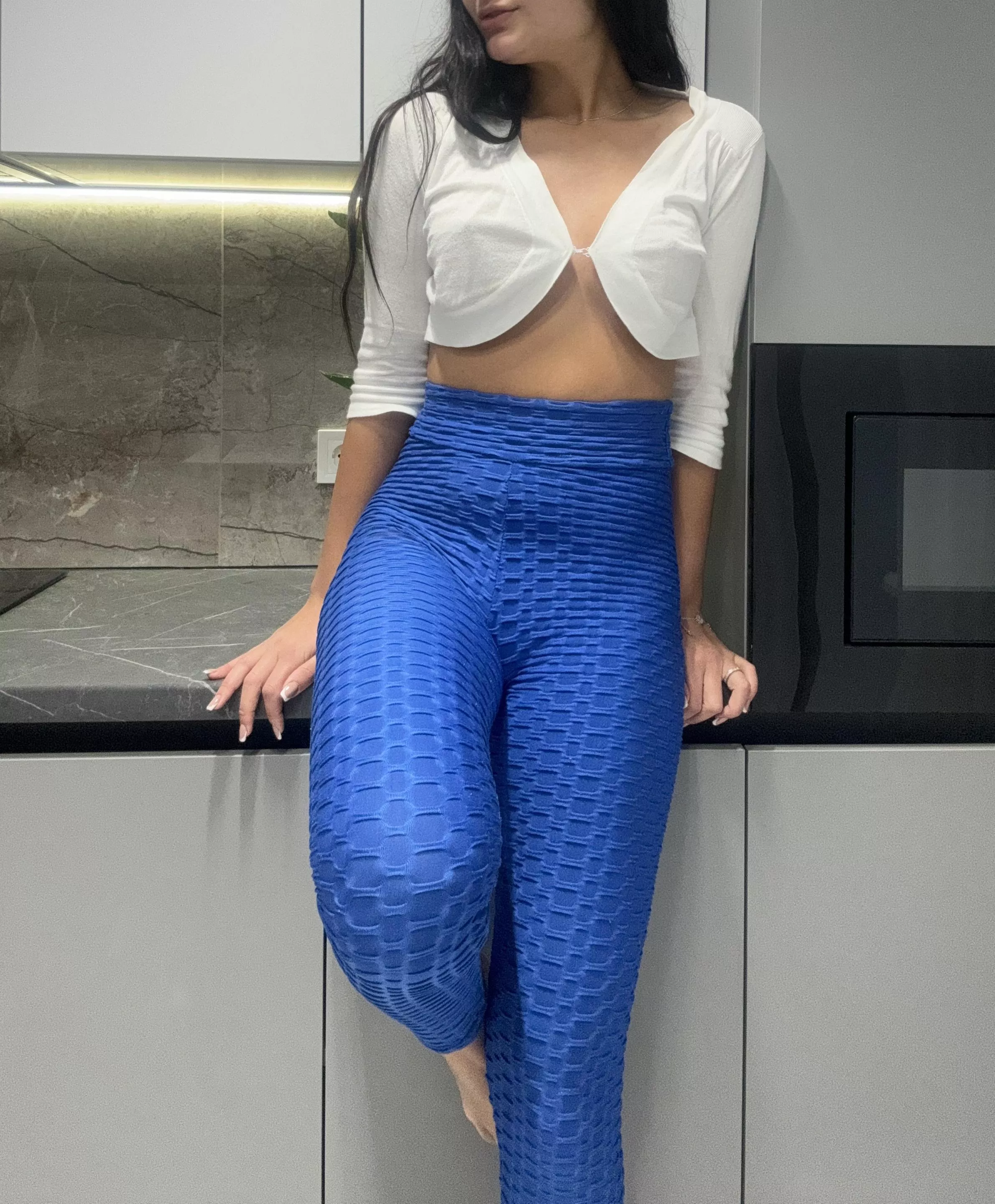 I've always wanted to try wearing tight leggings