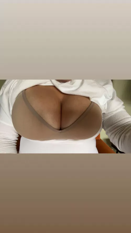 Looking for a well hung third near GR