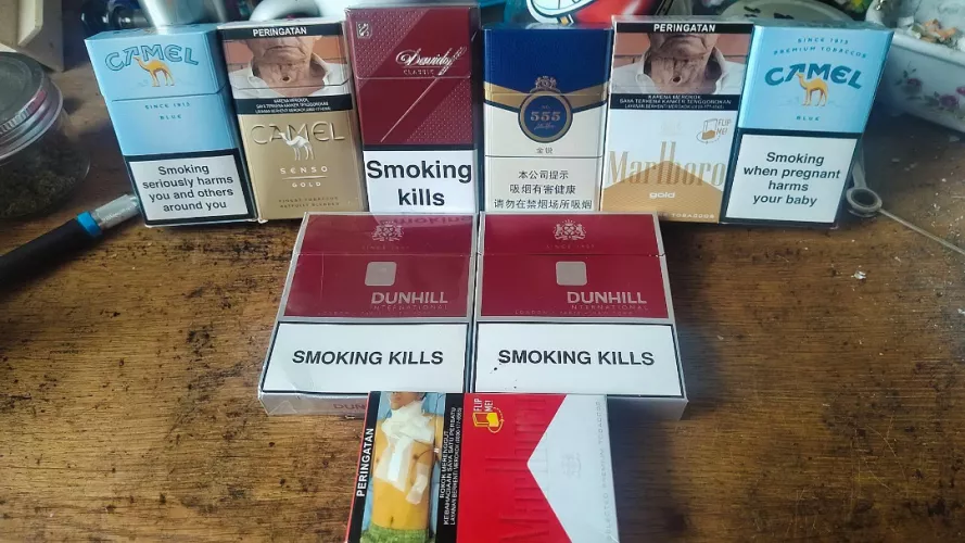 My latest lot of ciggies finally came in >:]
