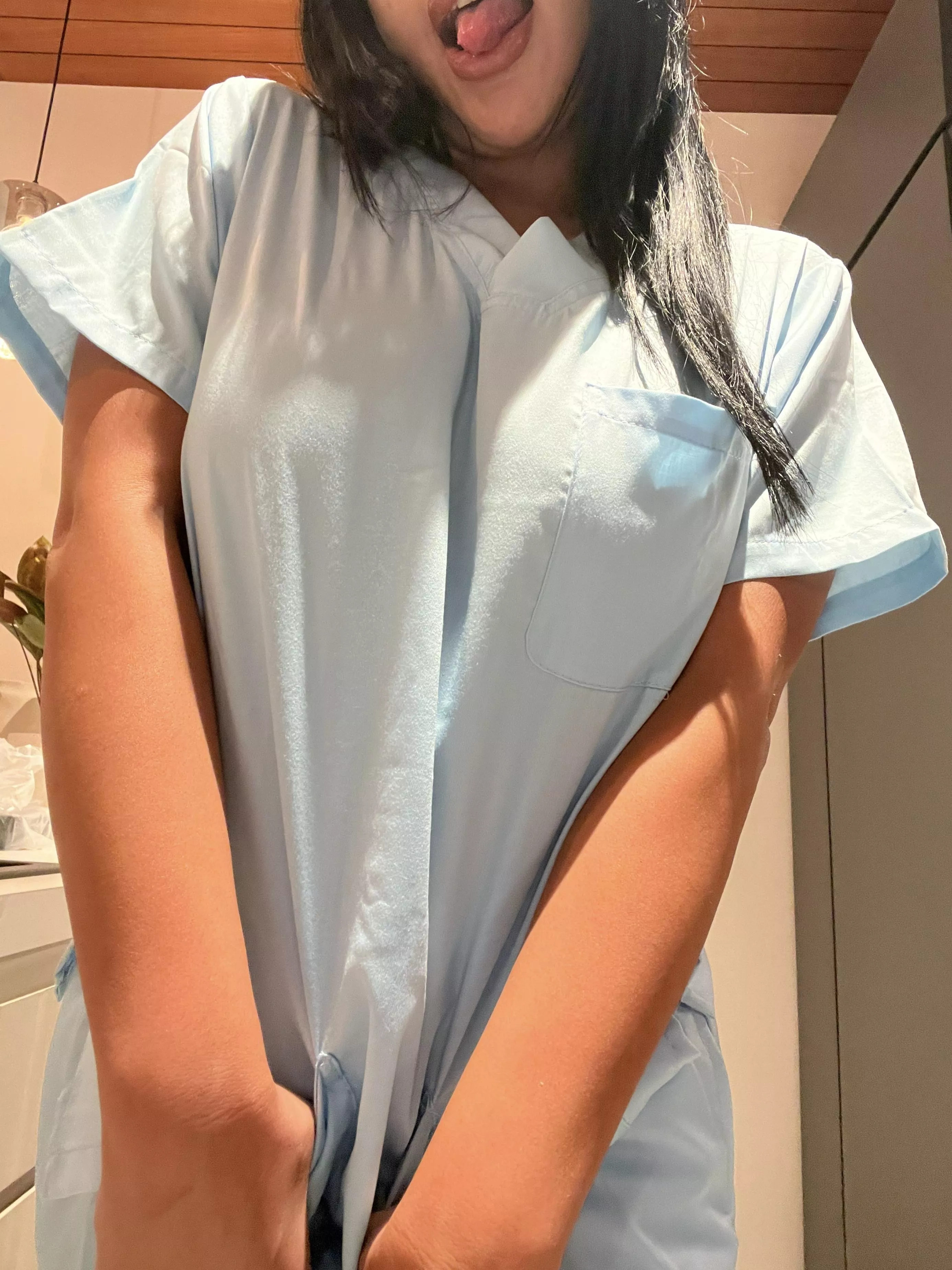 Please me and I'll lift my shirt 