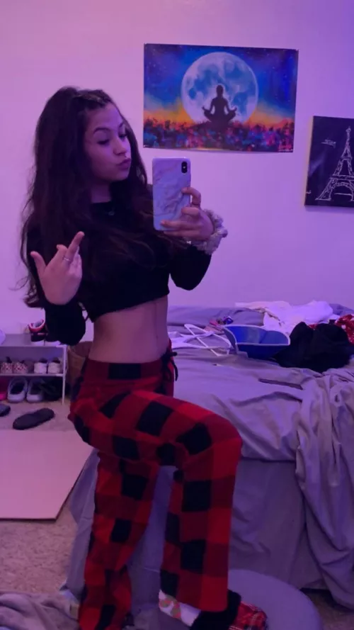 Pls grope me places the sun don’t shine 