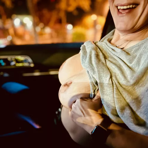 She loves showing them off... jus look at that smile 😍