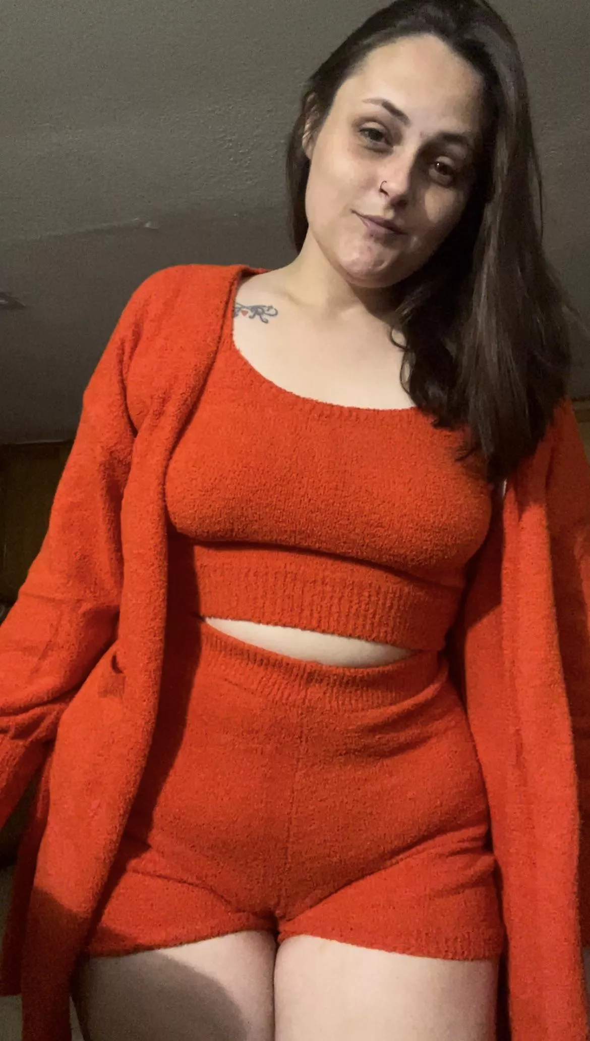 Small perky titties but you can still tell where my nipples are 