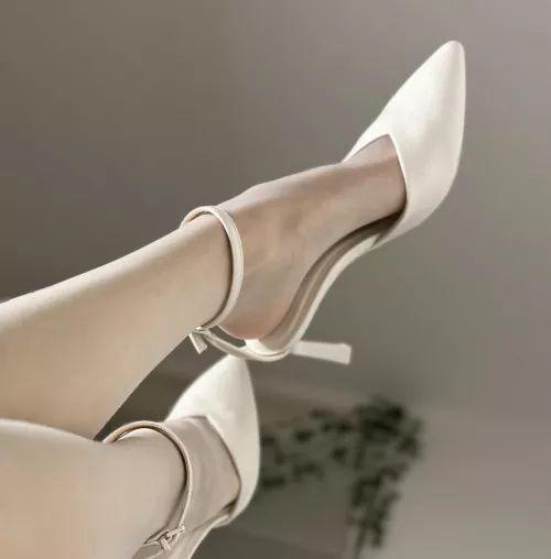 Such a slutty pair of heels