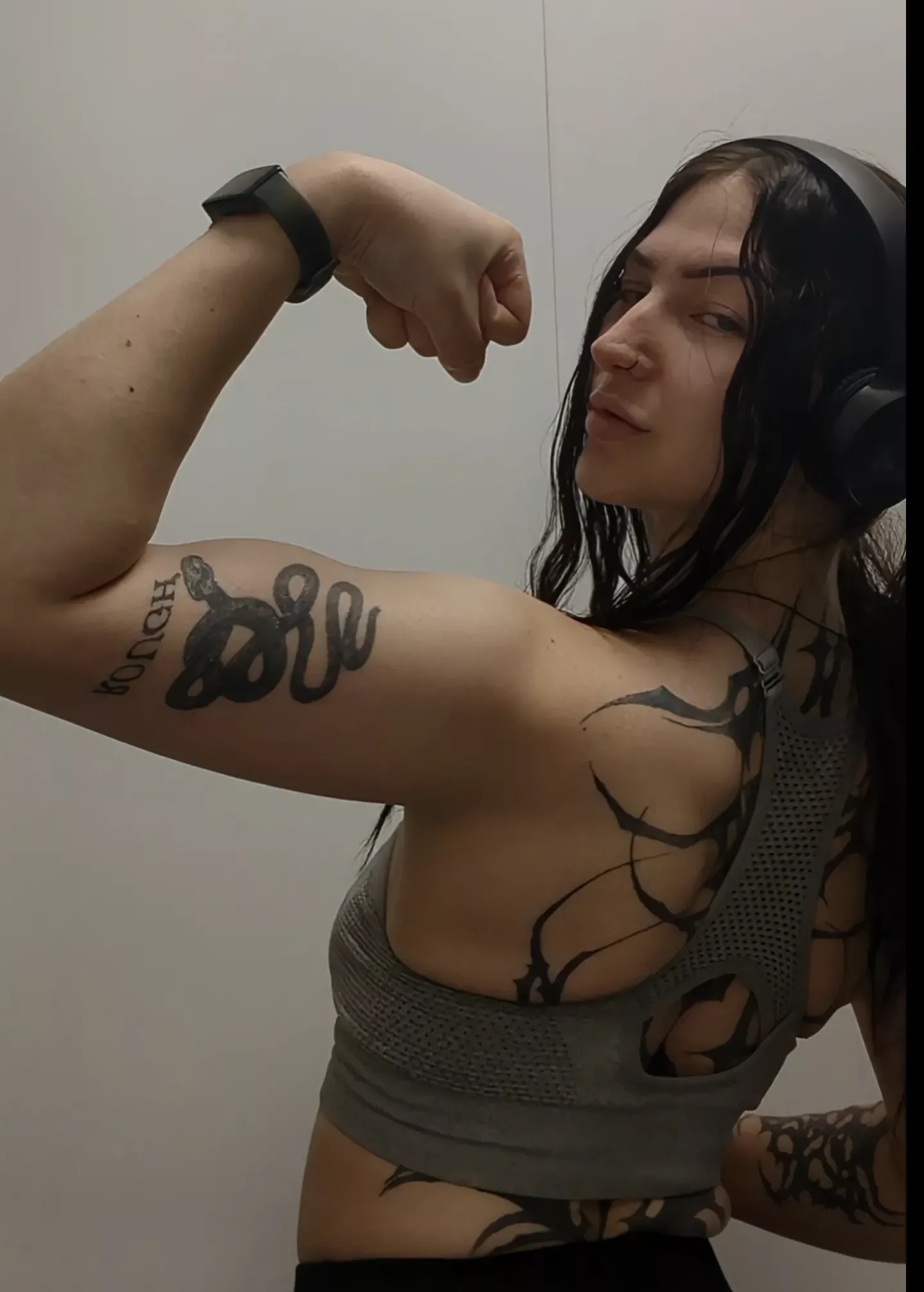 Tatted muscle mommy at your service