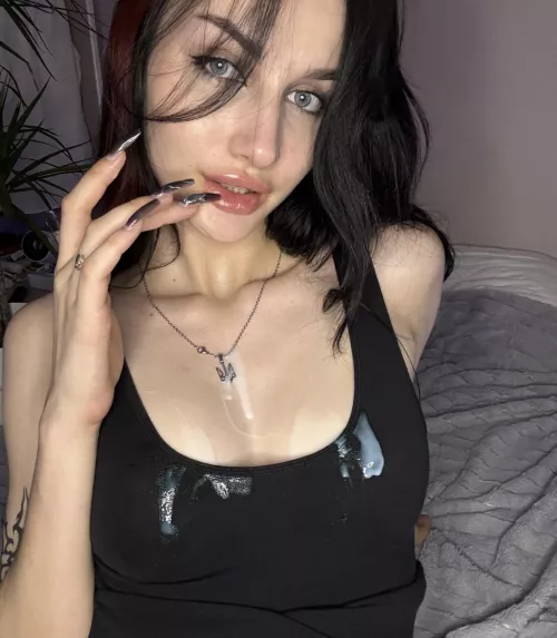 Would daddy kiss me politely or fuck me