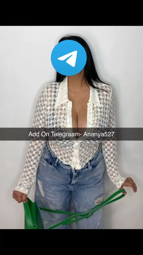 22f !!! If I was there right now, where would you want me to touch you?