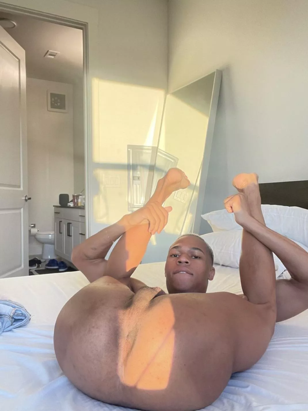 25m good morning, anybody wanna breed me for breakfast?