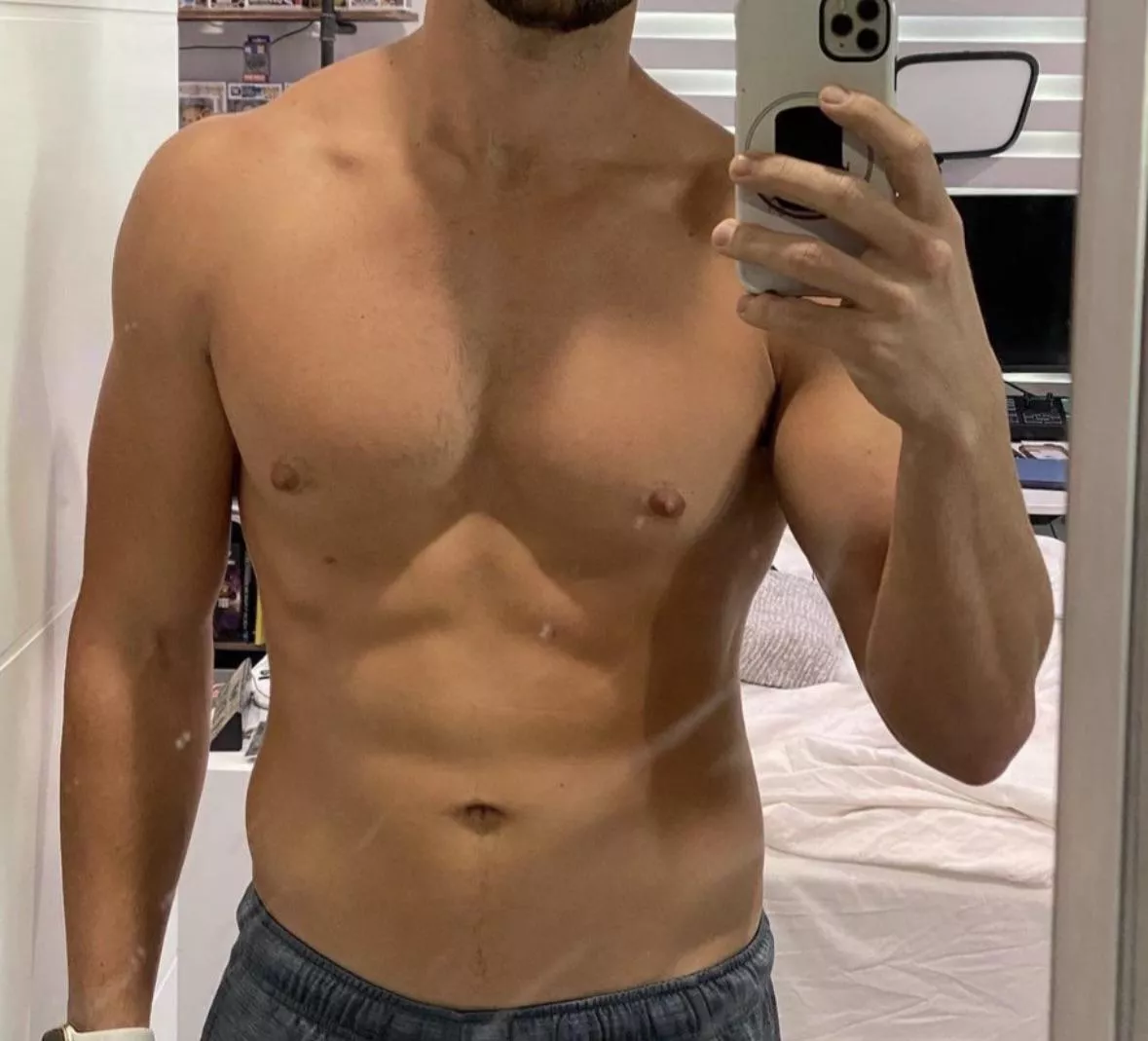 33 [M4M] #orlando Bi masc gym fit guy looking to explore my bi side with another gym fit dude. Open to dl bromance or swolemate. 