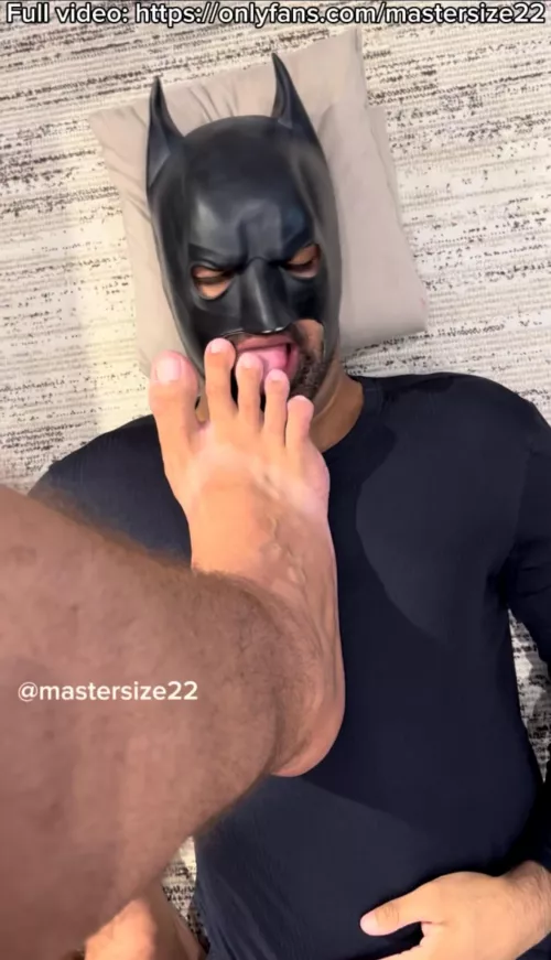 5’11ft tall slave looks so tiny under my giant 22us foot 