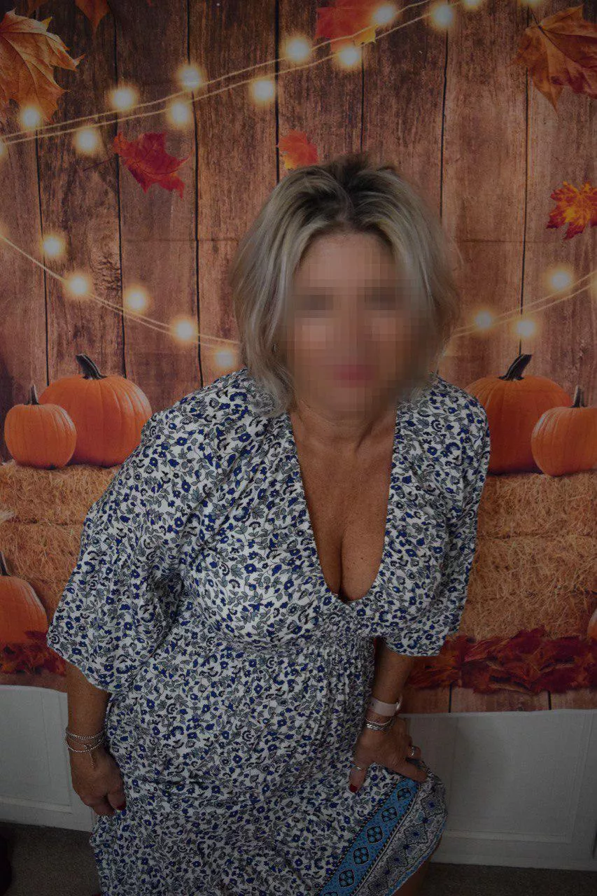 63 Granny has something for you 🍑 inside this dress