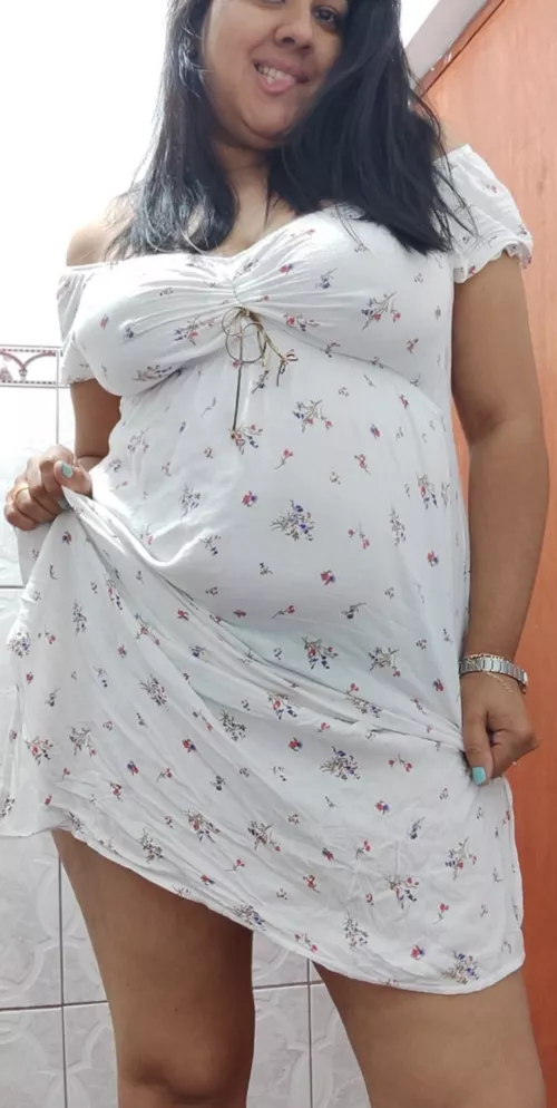 A simple woman looking for a sugar daddy 