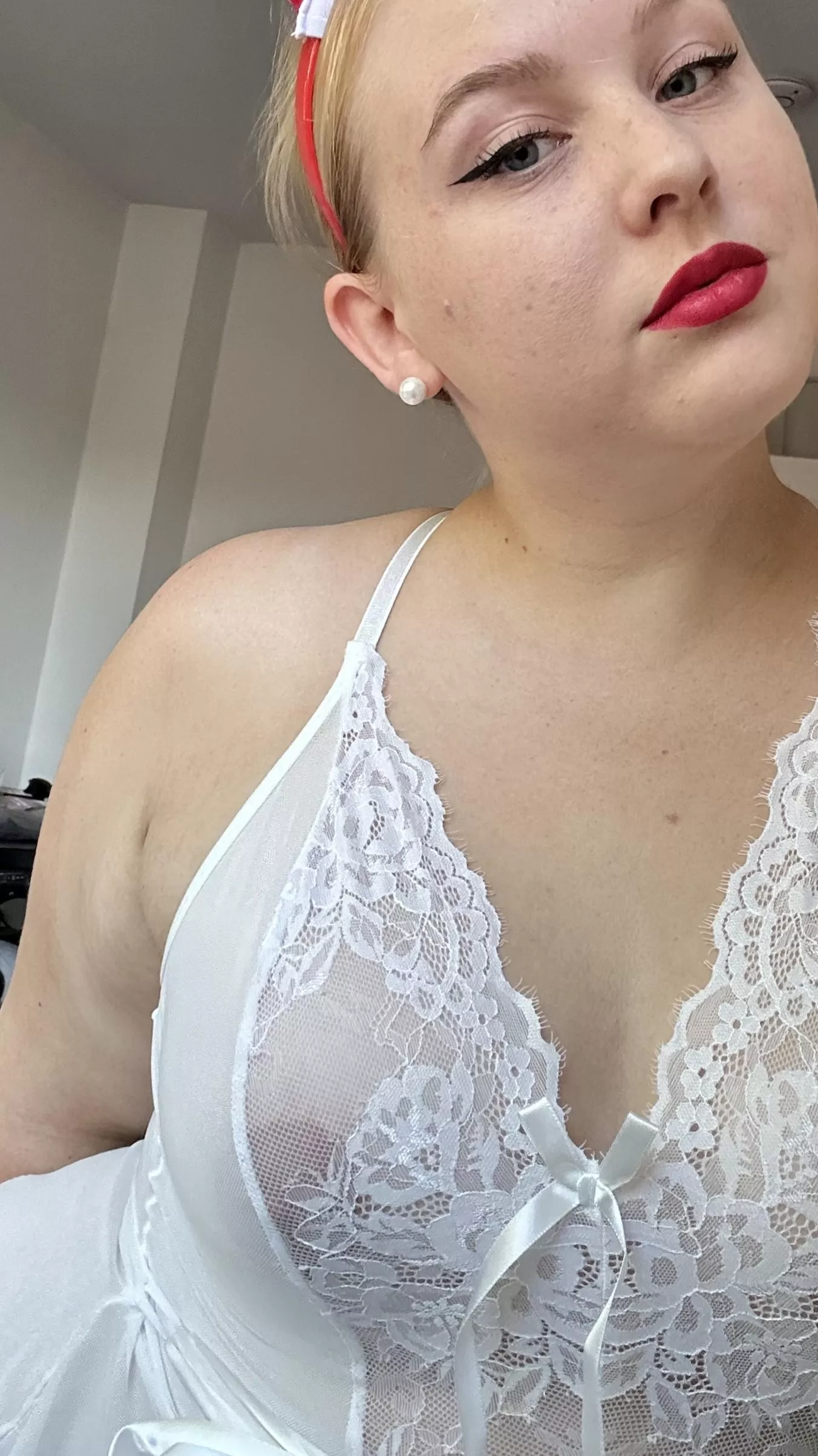 Are we curvy girls better in bed. Any comment.