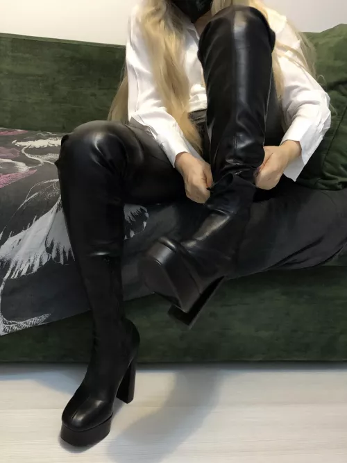 Do you want to see me putting on my boots before I go to university every morning?