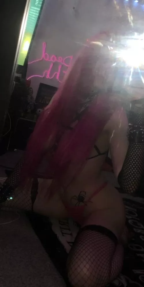 Eyes on me baby, always on me