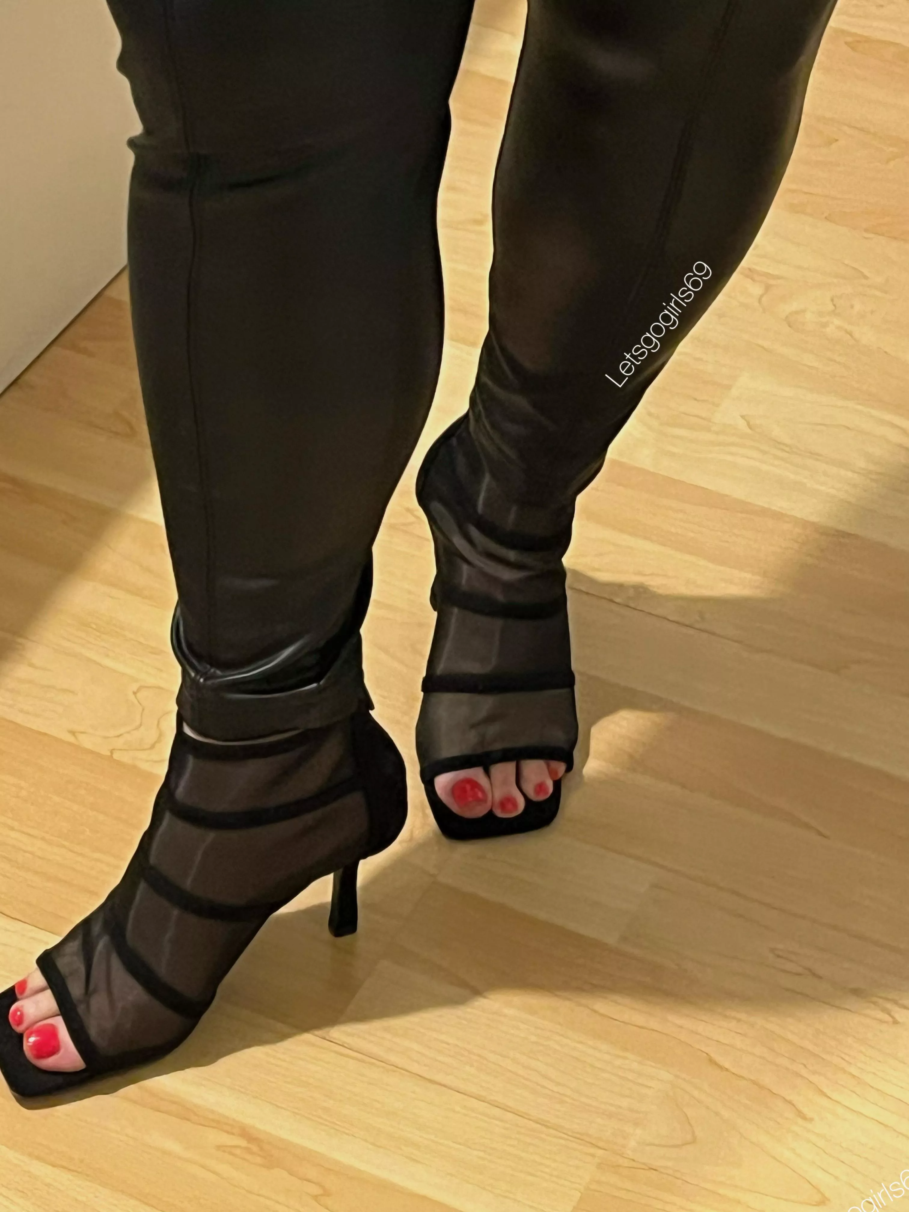 ❤️🖤great colour combo🖤❤️