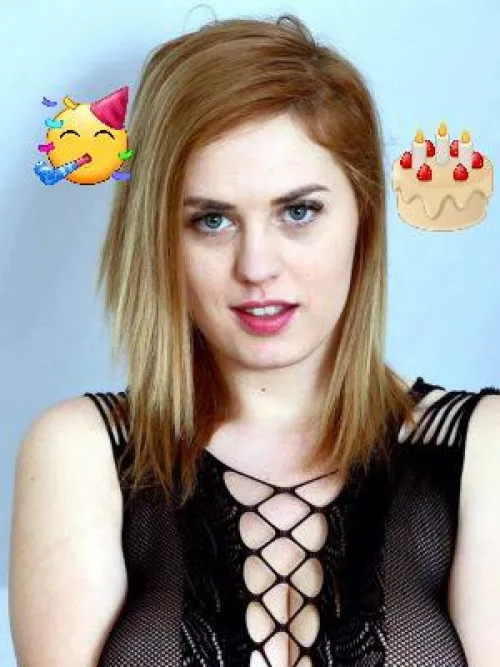 Happy birthday to the beautiful Alexsis Faye