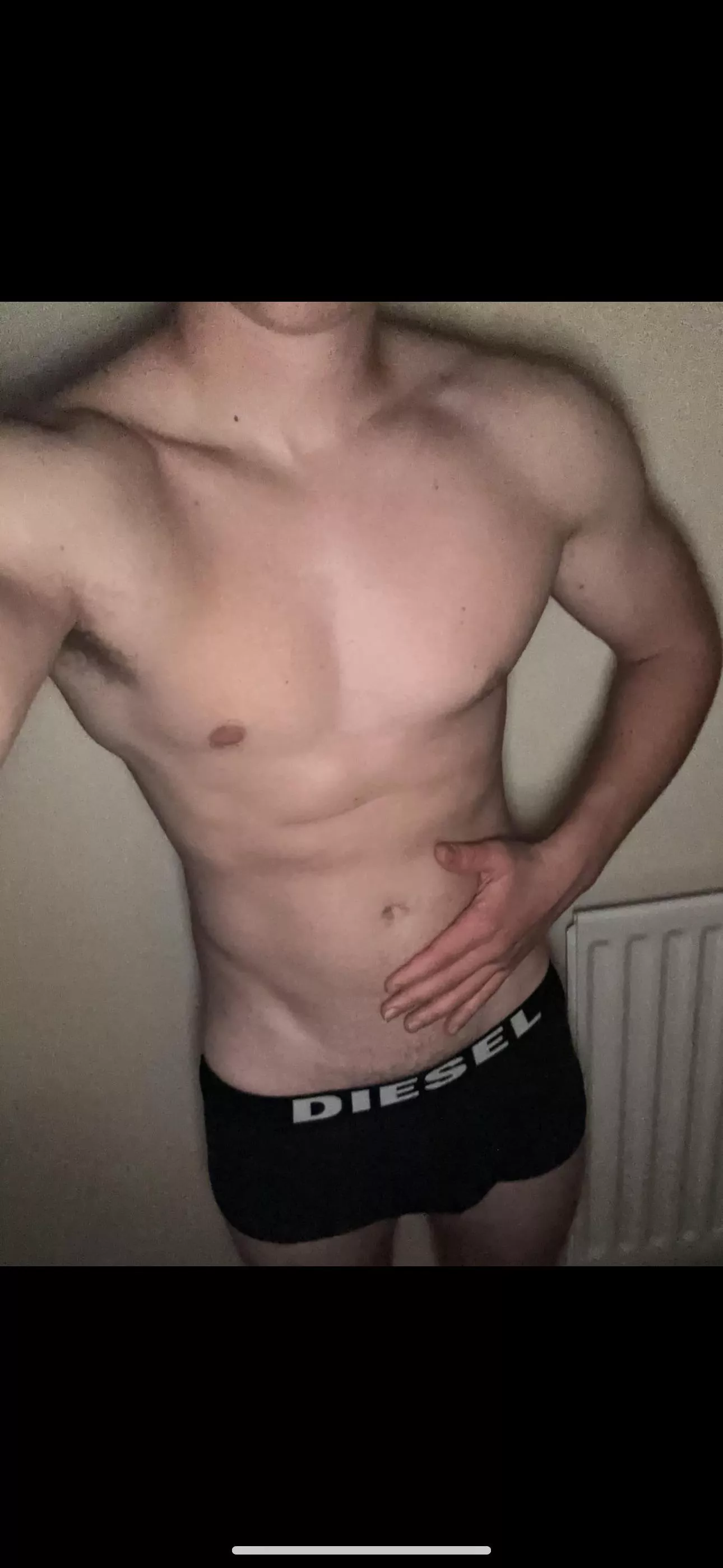Hey 19 uk twink needs older hairy daddy, Dm me