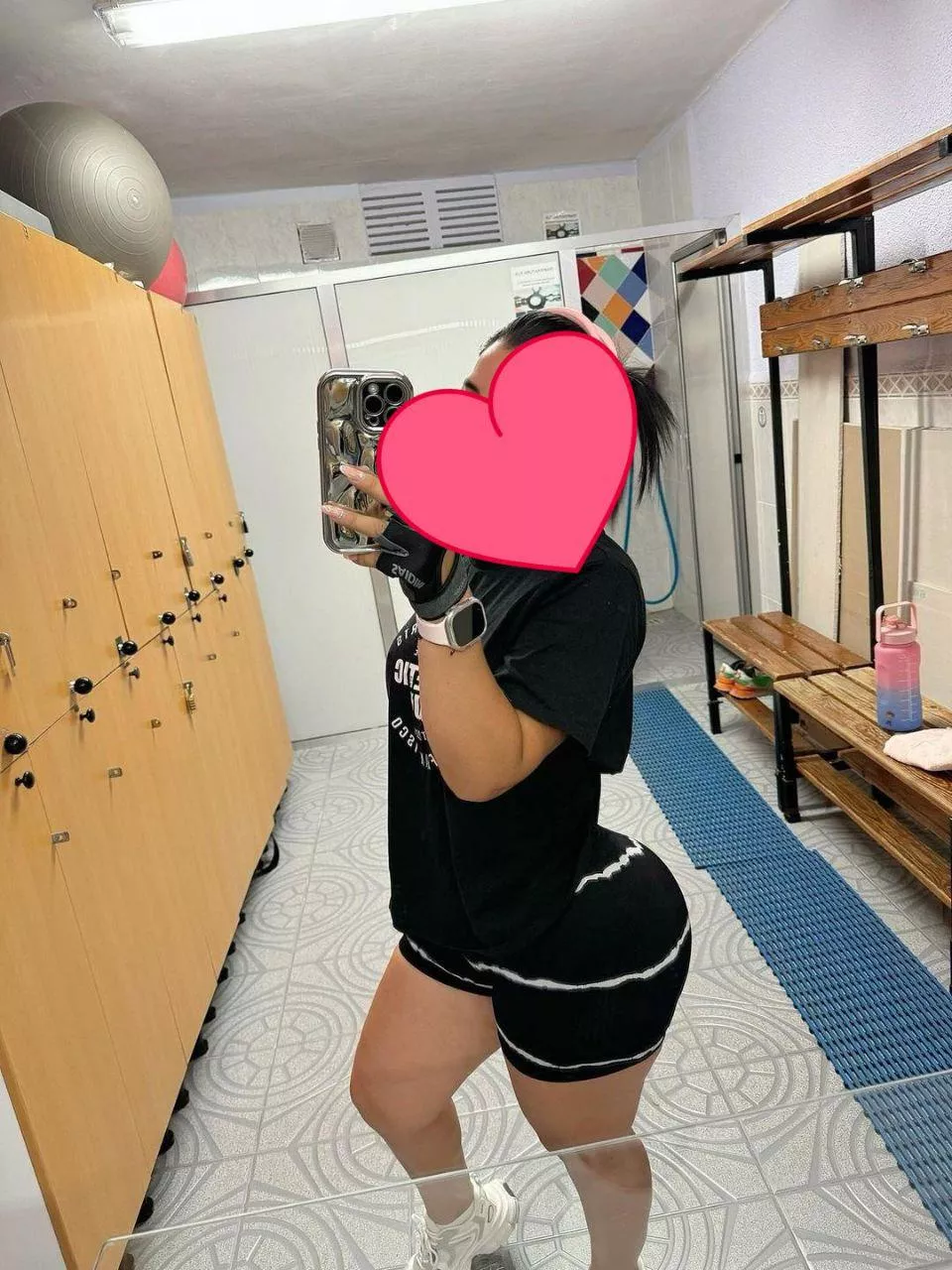 Hi, you want a big ass and loving gf? I'm here babe 🥰