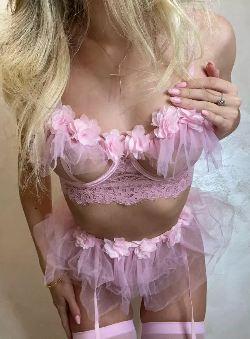 Home alone - looking for some funnnnn