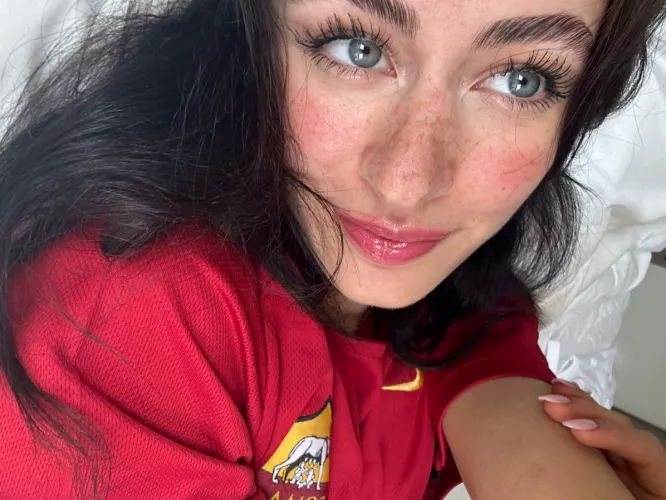 Horny brown girl reporting for duty