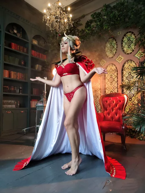 Hot Edelgard is ready to overthrow the church! Cosplay by Yuna Kairi (self)