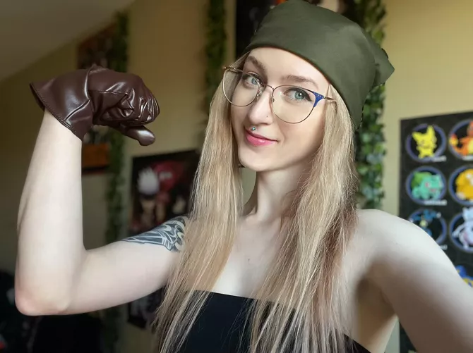 I cosplayed Winry from FMA Brotherhood this last weekend! 🎉