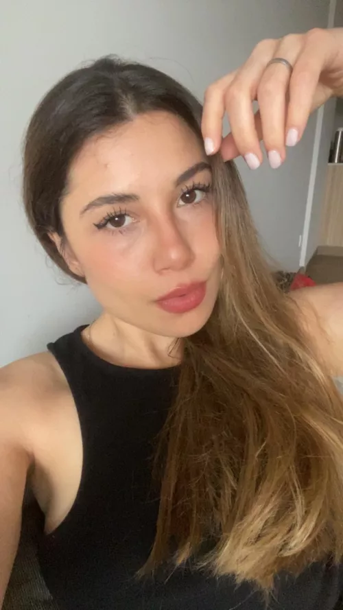 I just want some men OVER 30 to come have a naughty time with me