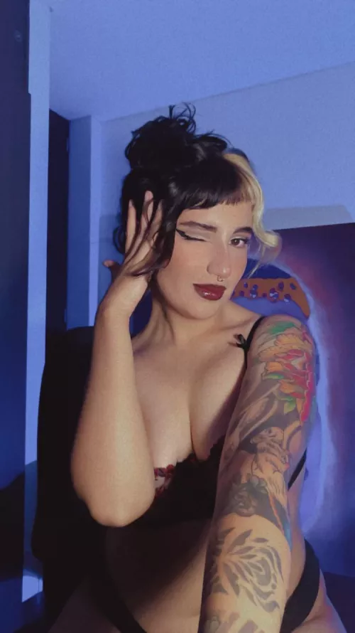 I know you're bored with the daily drama your girlfriend gives you and you're looking to try new things, but don't worry, with me you only have tons of naughty fun within your reach. Leave it all in my hands and enjoy! Can verify if you want. Just onl