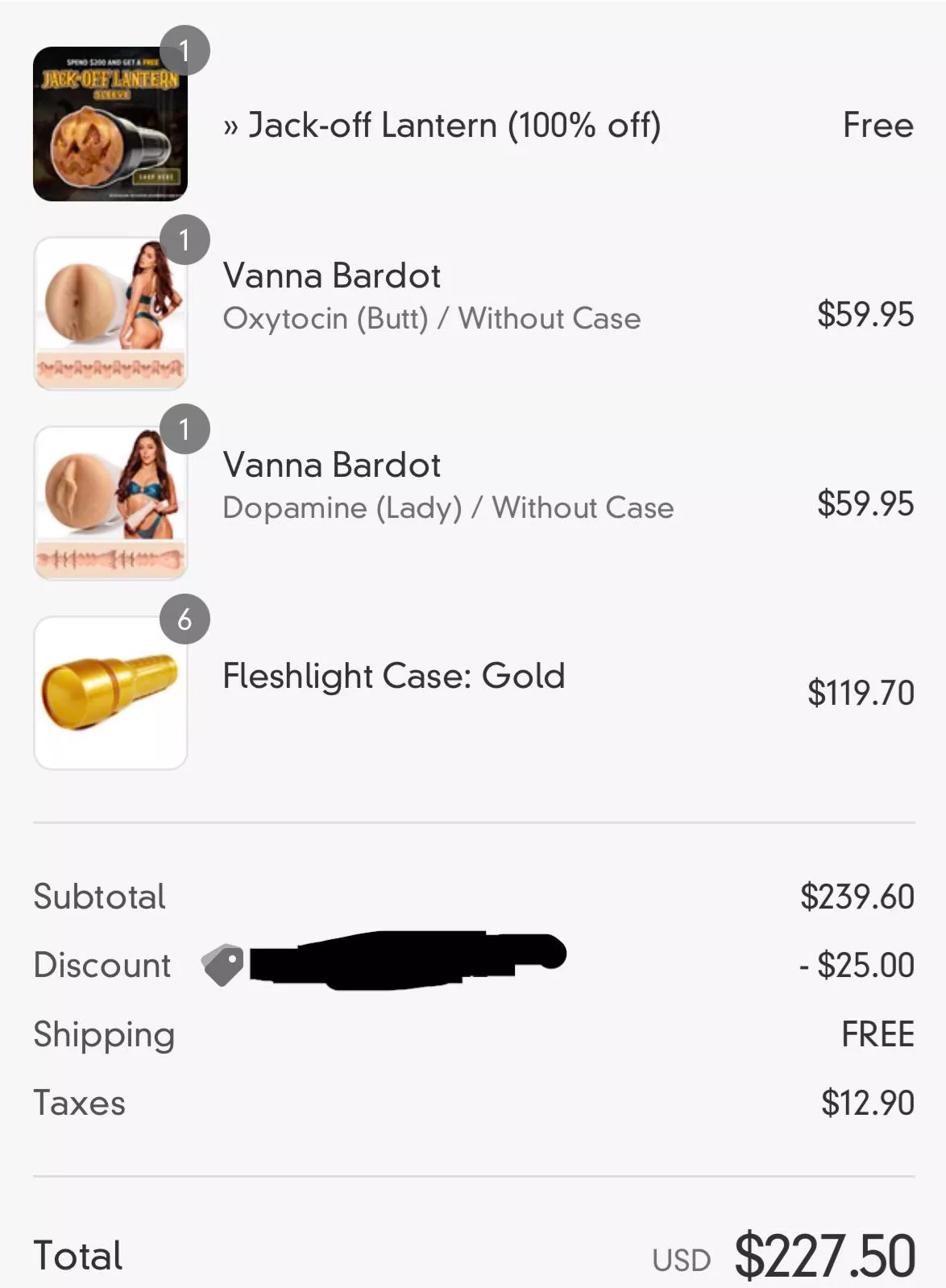 I waited patiently for Vanna’s sleeves only to be available🙌. I am glad they brought back the Lantern. Because I have a homemade whipped cream recipe. That would be perfect for this pumpkin 🎃 