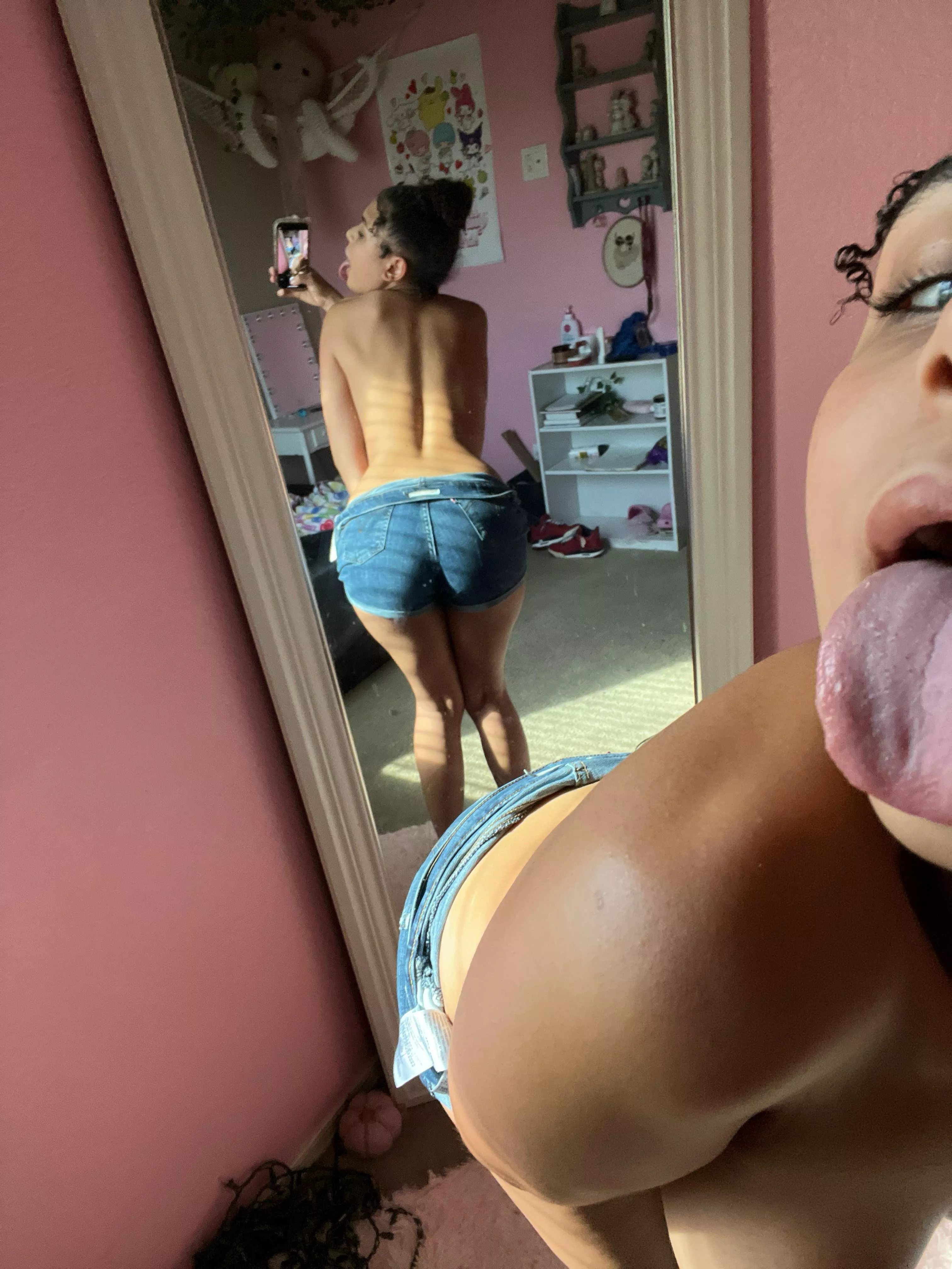 I wanna help you cum:) 18 n cashapp only please [online]