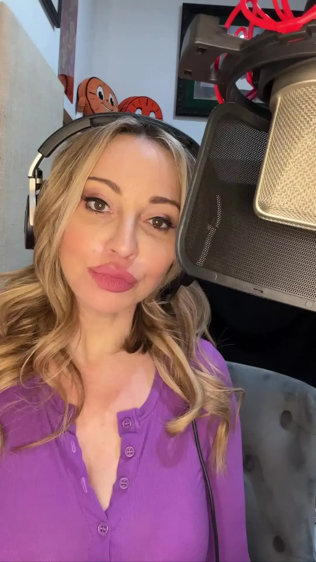 I want she sucking my cock..