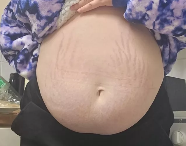 I'm so gassy anyone wanna hear ? Content avaliable 18+