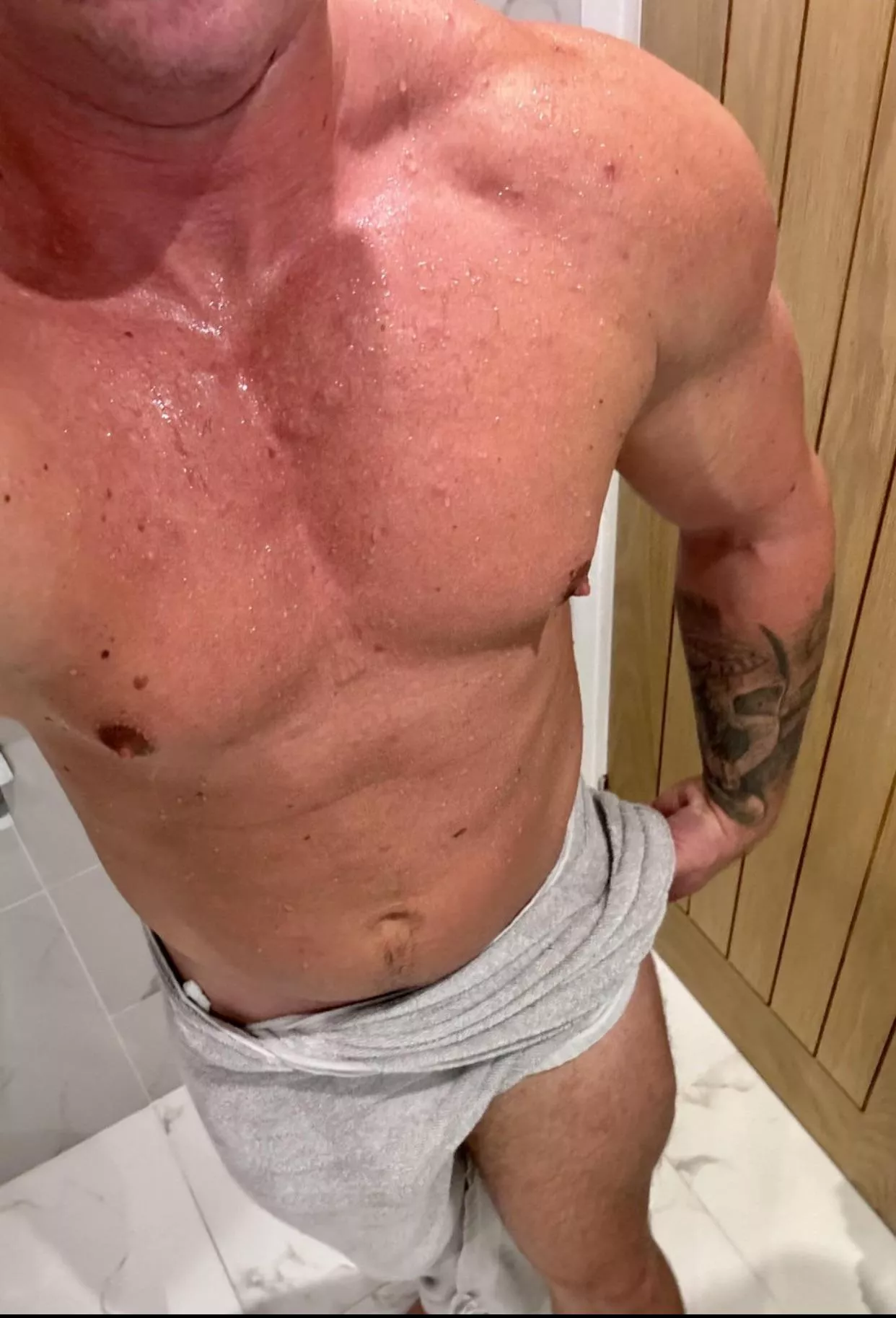 Is it still thighsday on here?? 👀😏