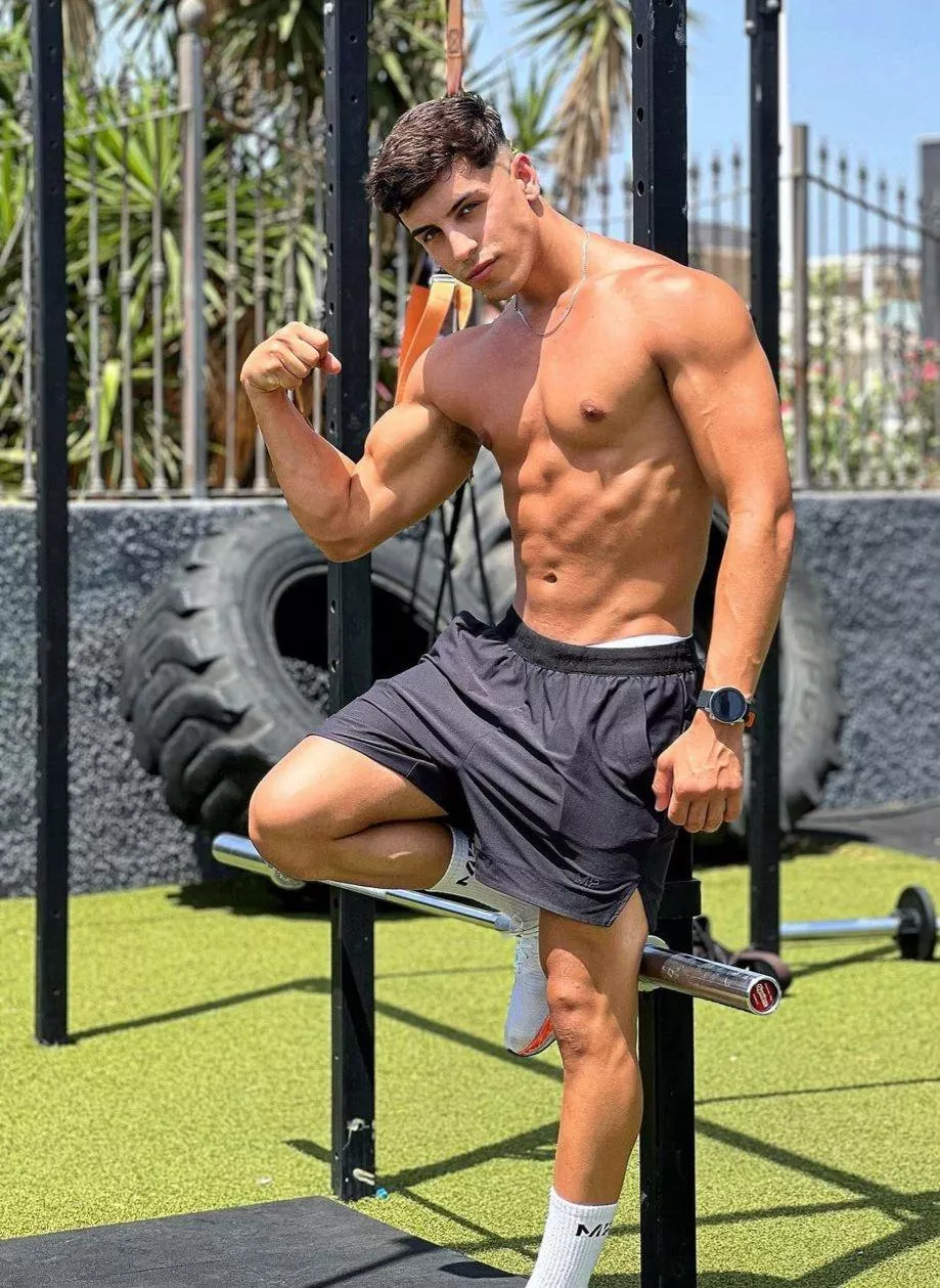 Kiss me all day long 