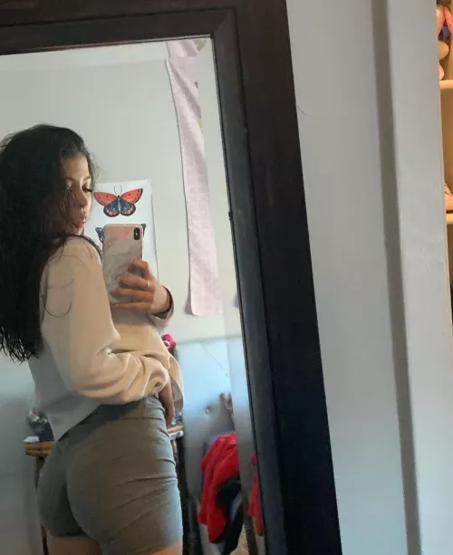 Little butts deserves kisses to 