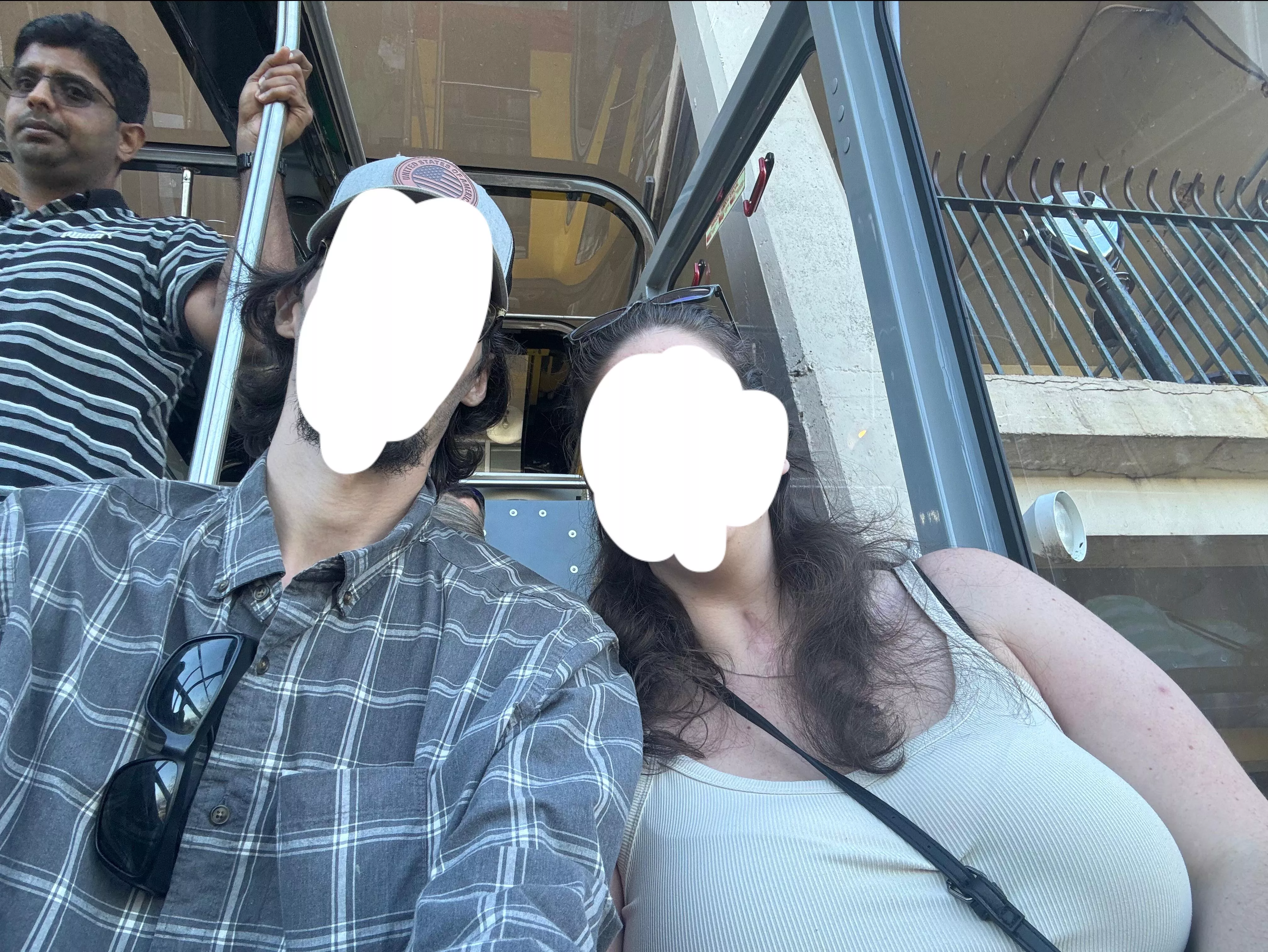 M31/F29 in town for honeymoon