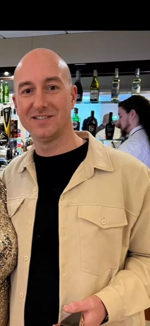 M4F 41 and still sexy lol