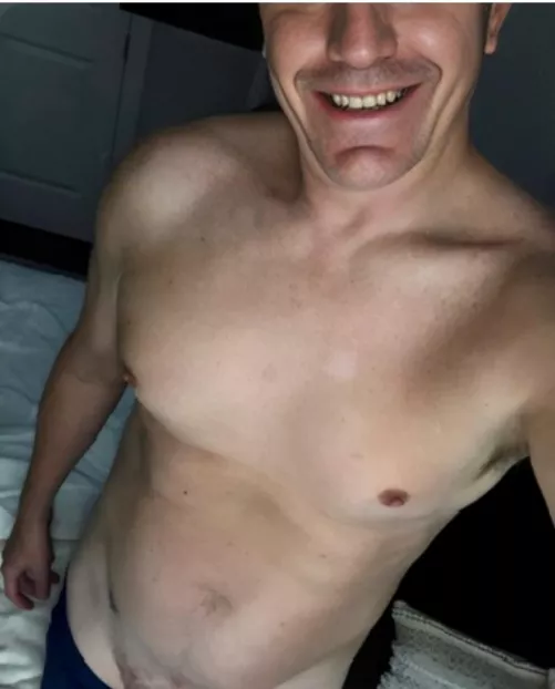 M4MF/M I can host or travel 